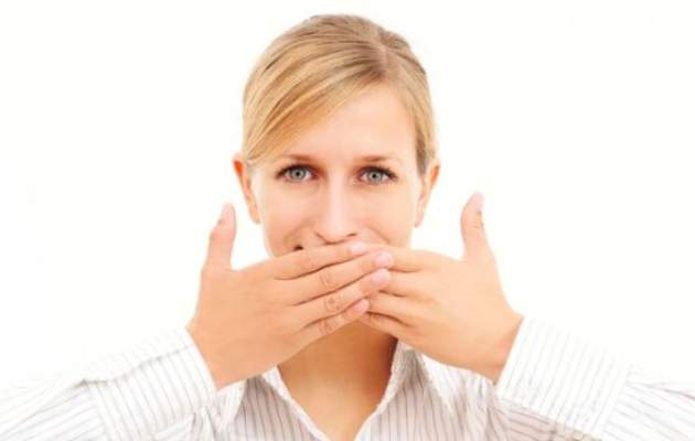 Запах изо рта у взрослых