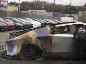 ФБР создало группу для расследования атак на объекты Tesla в США