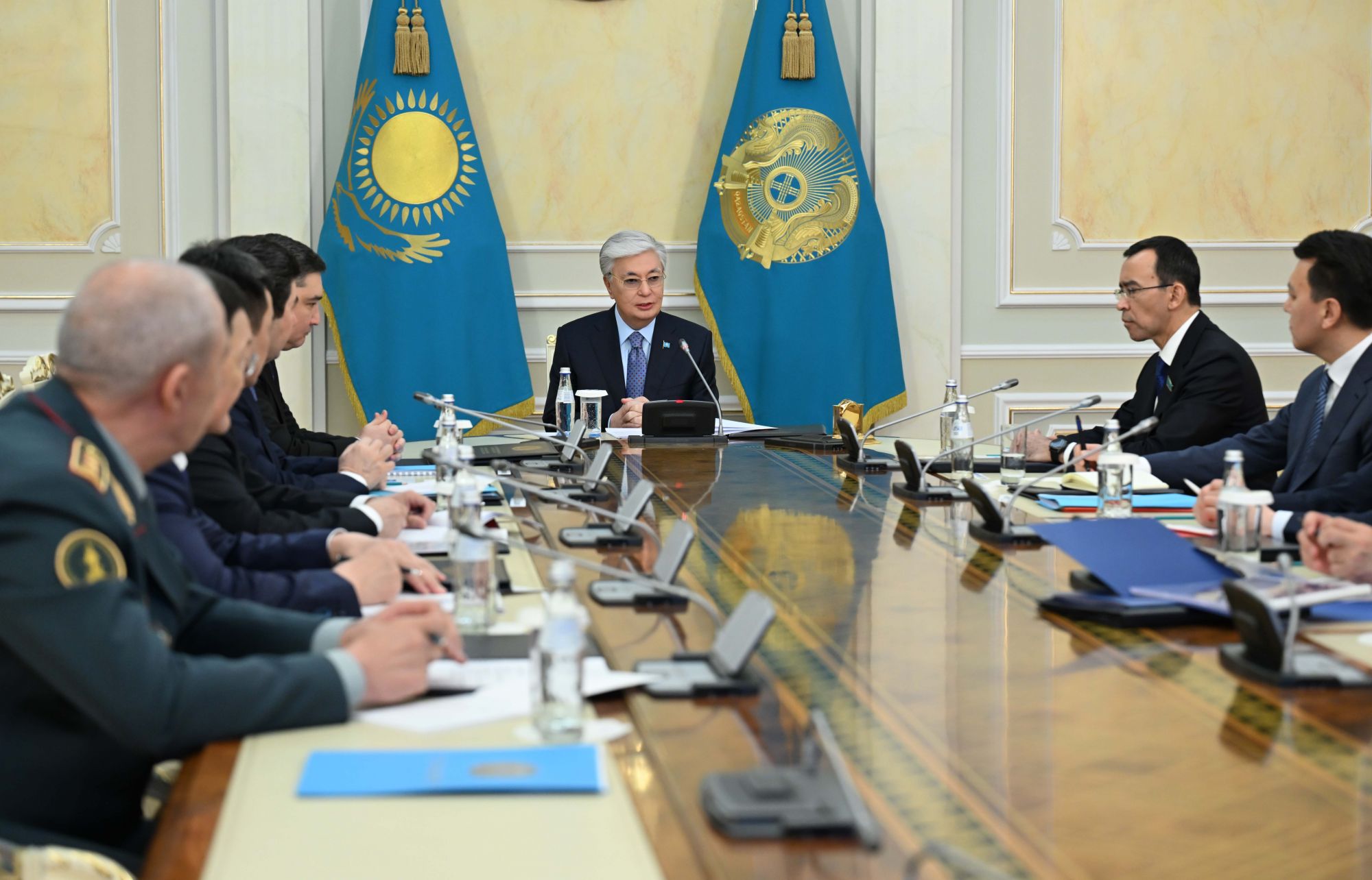 Президент Казахстана провёл заседание Совета Безопасности по вопросам глобальной экономической нестабильности