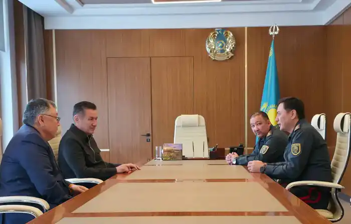 Аким ВКО провел встречу с Главнокомандующим Национальной гвардии (3)