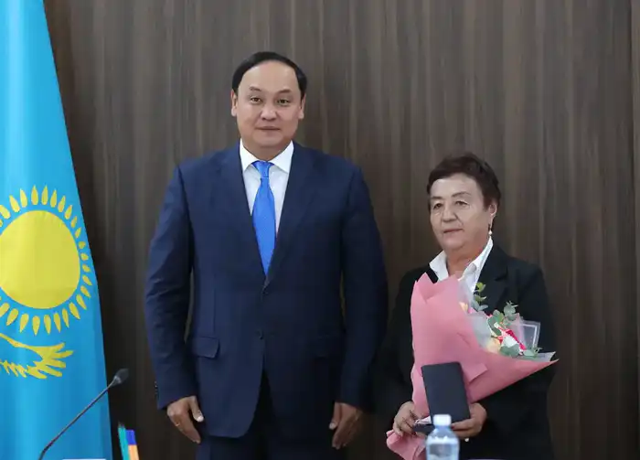 Ербол Карашукеев принял участие в расширенном заседании Совета регионального АНК (8)