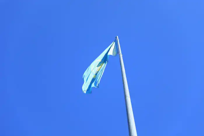 В Актобе в День Республики состоялась церемония поднятия Государственного флага (8)