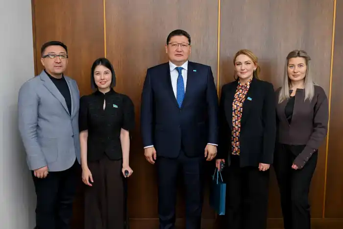 Аким области Абай встретился с депутатами Мажилиса Парламента (9)