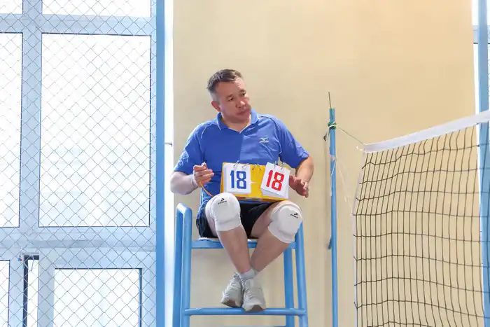 В преддверии празднования Дня Республики в Академии правосудия при Высшем Судебном Совете состоялся товарищеский турнир по волейболу (6)