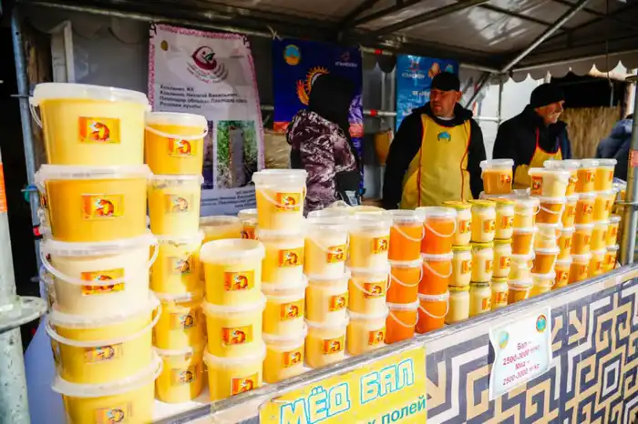 Доступные цены и самые свежие продукты: в Астане проходит ярмарка аграриев Павлодарской и Северо-Казахстанской областей (6)