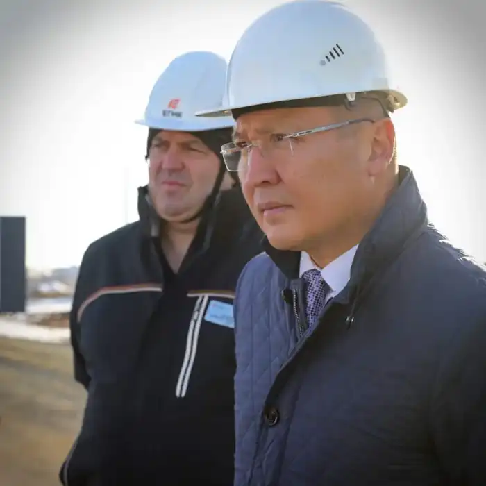 Аким области Асаин Байханов посетил строительную площадку ТОО «Ертис гидрометаллургический комбинат» (ЕГМК) на территории специальной экономической зоны «Павлодар», где ознакомился с ходом реализации одного из крупнейших и уникальных инвестиционных проектов в металлургической отрасли Казахстана (9)