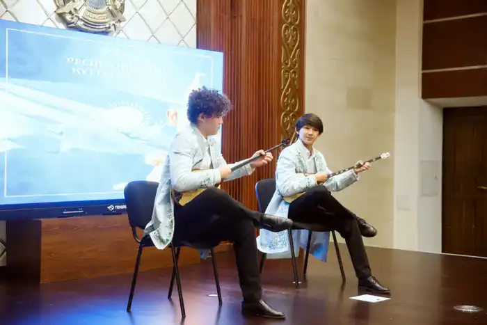 СОТРУДНИКИ АГЕНТСТВА НАГРАЖДЕНЫ В ЧЕСТЬ ДНЯ РЕСПУБЛИКИ (3)