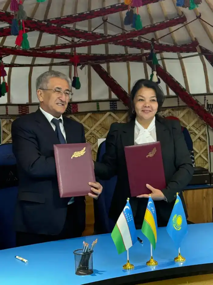 СПЕЦИАЛИСТЫ НИИКВБ ОБСУДИЛИ С УЗБЕКСКИМИ КОЛЛЕГАМИ НОВЫЕ МЕТОДЫ ЛЕЧЕНИЯ ЭНДОКРИННЫХ ЗАБОЛЕВАНИЙ (4)