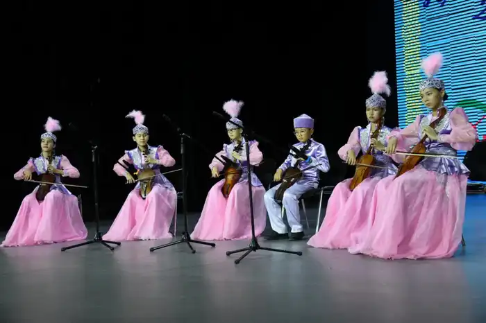 В Астане чествовали опекунов, подаривших детям возможность воспитываться в семье (6)