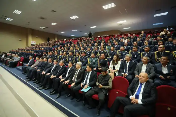 Аким Мангистауской области Нурдәулет Килыбай поздравил спасателей региона с профессиональным праздником (6)