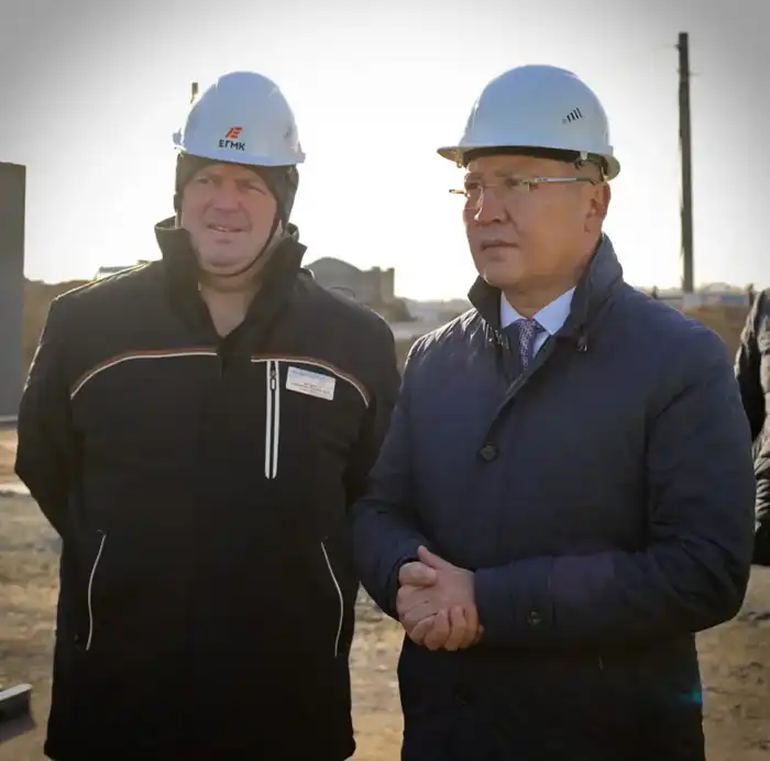 Аким области Асаин Байханов посетил строительную площадку ТОО «Ертис гидрометаллургический комбинат» (ЕГМК) на территории специальной экономической зоны «Павлодар», где ознакомился с ходом реализации одного из крупнейших и уникальных инвестиционных проектов в металлургической отрасли Казахстана (10)