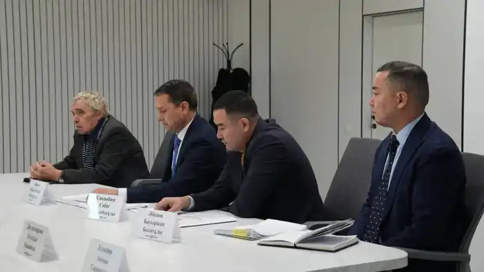 Министр экологии провёл личный приём граждан (2)