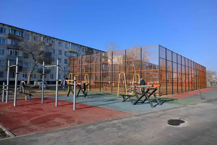 В Семее в микрорайоне «Юность» строится современное общественное пространство (9)