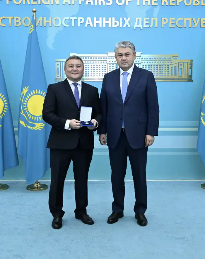 В преддверии Дня Республики в МИД Казахстана состоялось торжественное собрание (5)