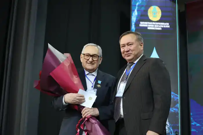 На прошлой неделе в Алматы состоялась научно-практическая конференция по гидрогеологии (6)