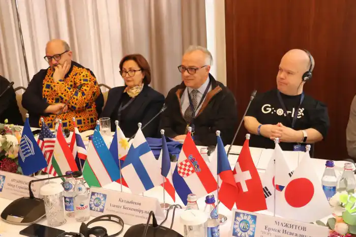 Мировые эксперты обсудили глобальные вызовы в построении инклюзивного общества (4)