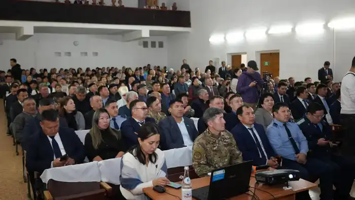 Аким ВКО провел встречу с населением Уланского района (9)