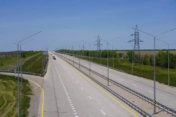 В стране усиливают безопасность и развивают инфраструктуру на республиканских дорогах (2)