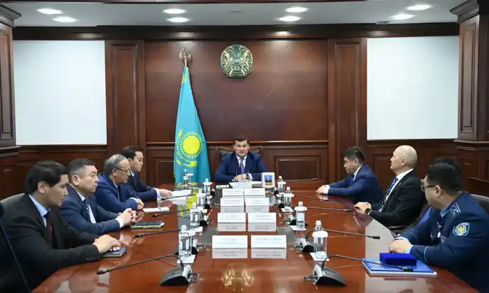 Коллеги с уважением проводили Шаймердена Есенкелдиева на новую должность (5)