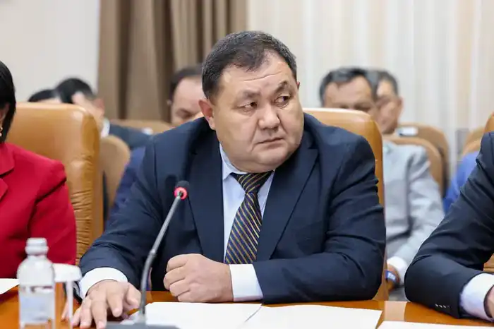 АППАРАТНОЕ СОВЕЩАНИЕ: ОБСУЖДЕНЫ АКТУАЛЬНЫЕ ВОПРОСЫ (5)