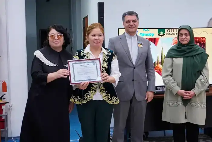 Литературно-музыкальный вечер, посвящённый Рудаки и Фирдоуси, состоялся в Национальной библиотеке РК (3)