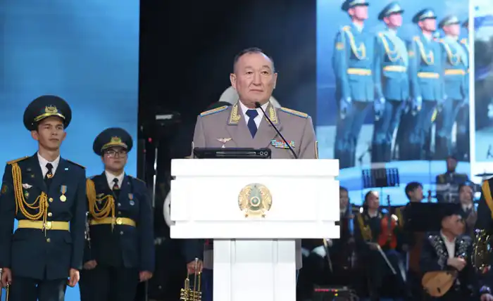 Министр обороны вручил государственные и ведомственные награды военнослужащим Вооруженных сил (4)