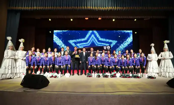 Аким Мангистауской области поздравил футболистов «Каспия» с выходом в Премьер-Лигу (8)