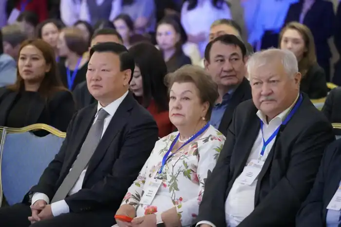 В Астане прошла научно-практическая конференция, посвященная обсуждению актуальных проблем медицины (2)