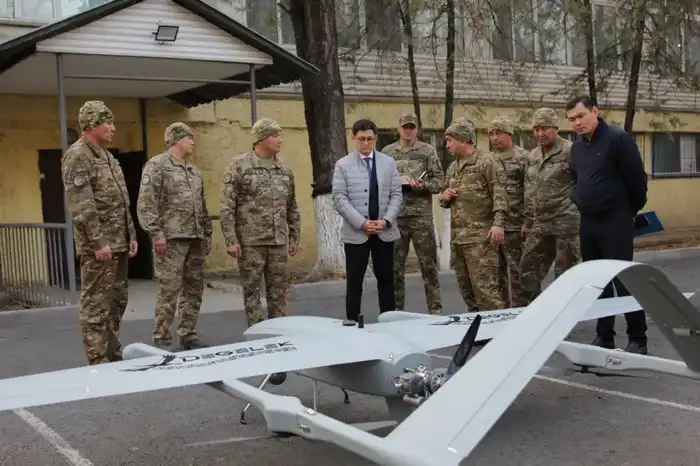 Заместитель министра оценил цифровую трансформацию военного вуза (4)