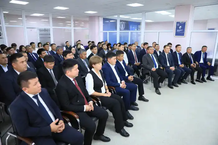 Асхат Шахаров провел мотивационную встречу со слушателями Академии государственного управления (3)