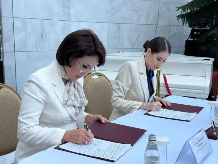 Сегодня в Астане состоялась первая международная конференция «Развитие медицинского туризма в Республике Казахстан: перспективы и возможности», собравшая более 500 специалистов со всего мира (4)