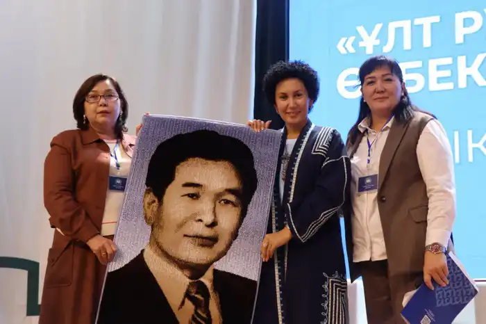 В ТУРКЕСТАНЕ ПРОШЕЛ МЕЖДУНАРОДНЫЙ ФОРУМ «ҰЛТ РУХАНИЯТЫ ЖӘНЕ ЖӘНІБЕКОВ ТАҒЫЛЫМЫ» (2)