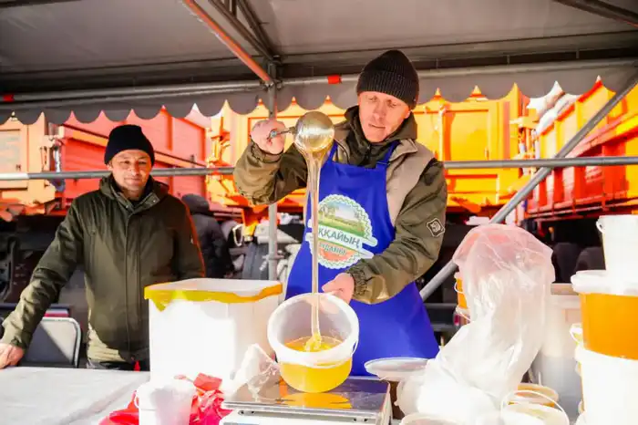 Доступные цены и самые свежие продукты: в Астане проходит ярмарка аграриев Павлодарской и Северо-Казахстанской областей (7)