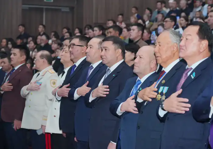 ТҮРКІСТАНДА РЕСПУБЛИКА КҮНІНЕ АРНАЛҒАН «ҚЫРАН ЕЛІМ –ҚАЗАҚСТАНЫМ» САЛТАНАТТЫ ІС-ШАРАСЫ ӨТТІ (9)