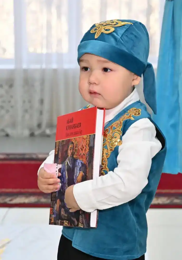 В преддверии Дня Республики прошел обряд тұсау кесу для детей из детского дома (8)