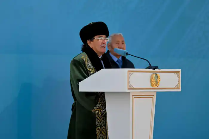 В День Республики в Семее открылся новый парк (8)