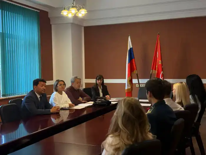 В Санкт-Петербурге состоялась встреча представителей КГД МФ РК со студентами Российской таможенной академии (3)