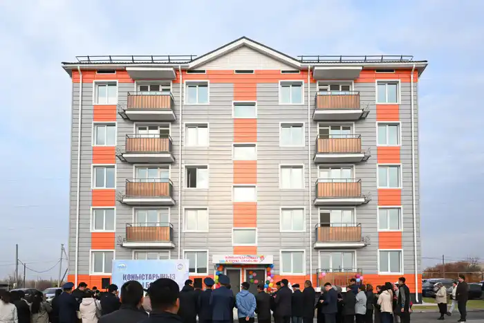 В области Жетісу сдали в эксплуатацию дом для медиков и педагогов (4)