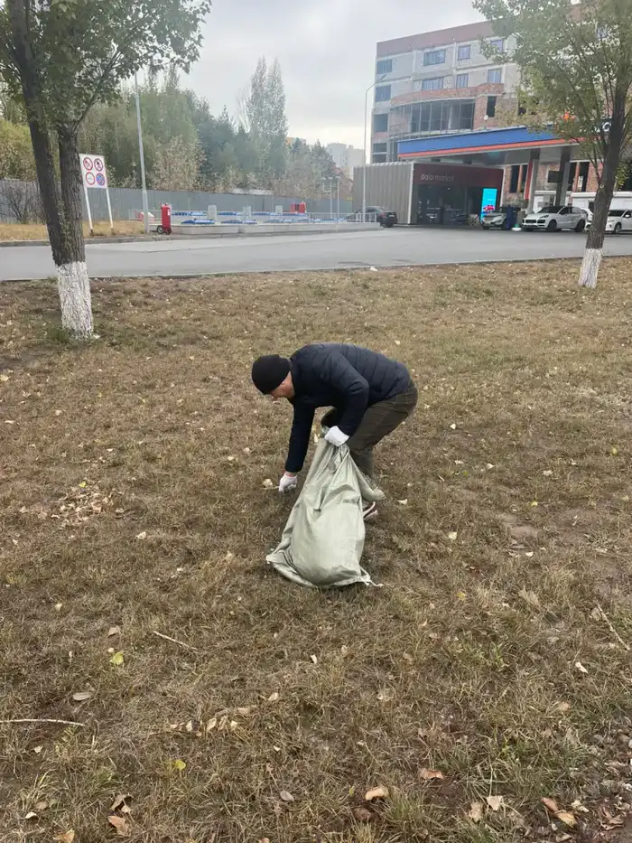 Сотрудники МСХ приняли участие в республиканском субботнике (5)