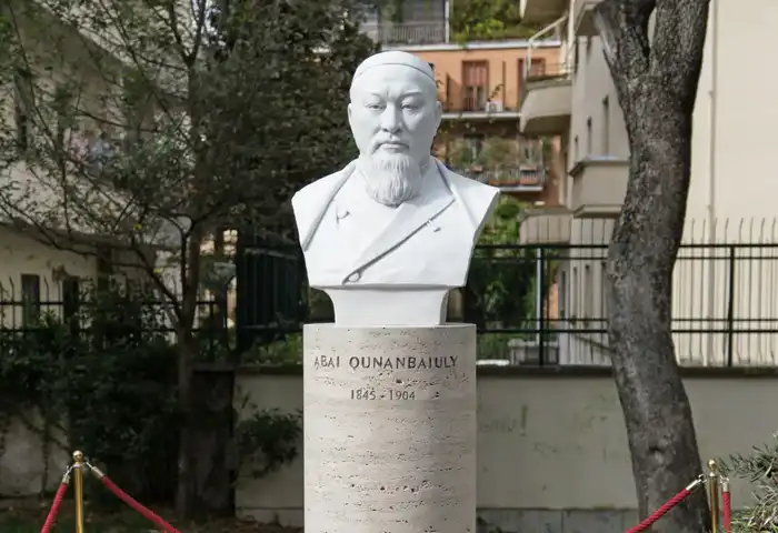В Италии открыли бюст Абаю Кунанбайулы (5)