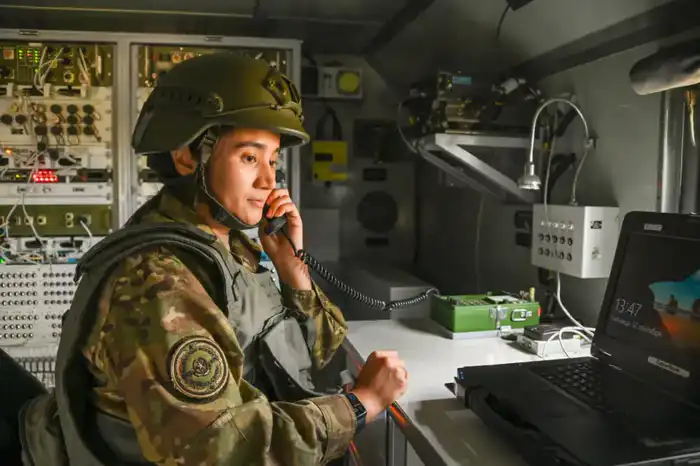 В Вооруженных силах отмечают День военного связиста (4)