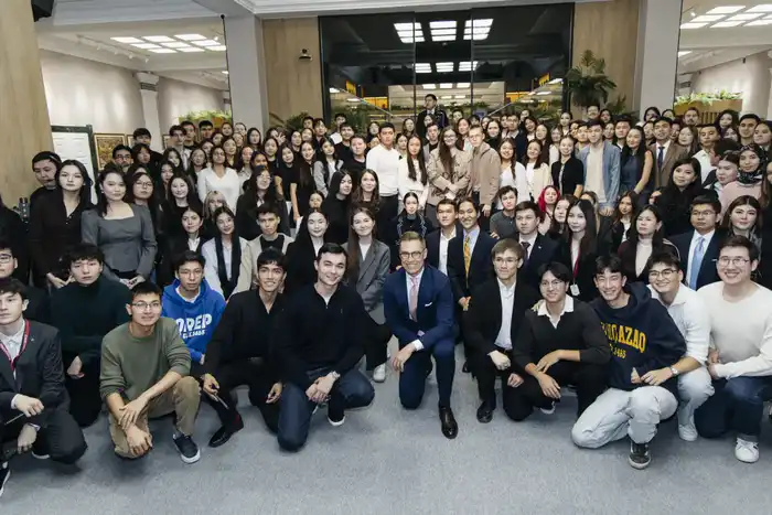 Президент Финляндии прочитал лекцию в Maqsut Narikbayev University (5)