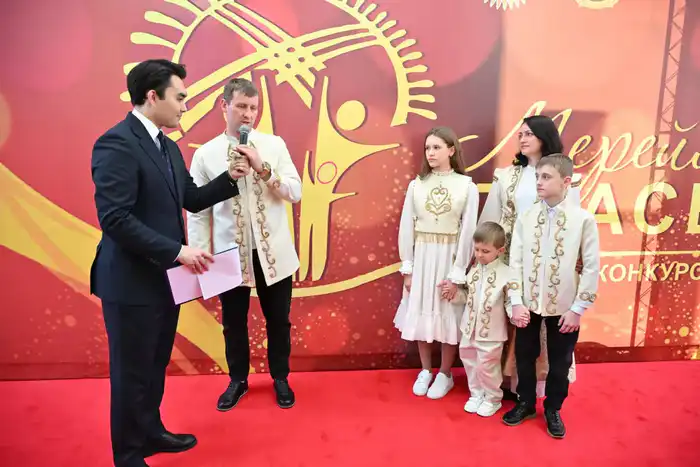 «Мерейлі отбасы – 2025»: В Астане наградили 20 образцовых семей Казахстана (7)