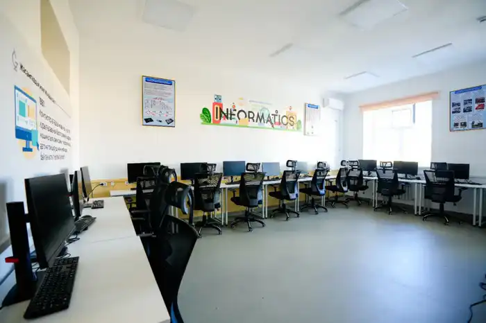 130 тысяч казахстанских детей сели за парты в обновленных школах (3)