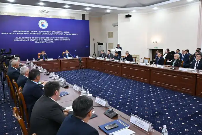 С рабочим визитом в наш регион прибыл советник Президента Малик Отарбаев (8)