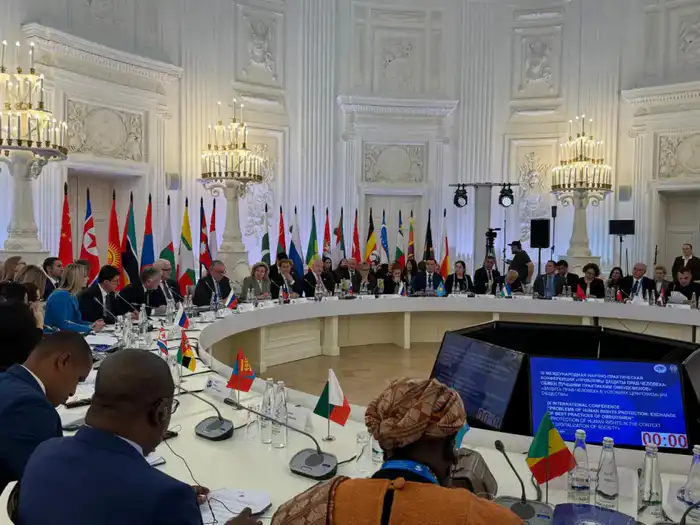 Омбудсмен: Развитие цифровых технологий формирует новый социальный порядок (4)