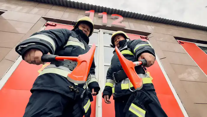 30-летие МЧС: опоры и хранители службы — капитан Улан Нурбеков и старшина Равиль Шарафудинов (4)