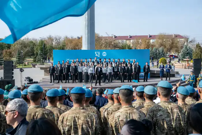 В Жетісу в честь Дня Республики состоялась церемония поднятия Государственного флага (6)
