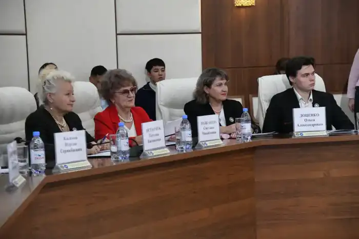 Роль медиации в сохранении межэтнического согласия обсудили за круглым столом в Астане (4)