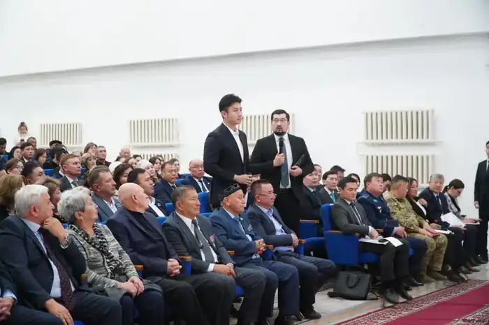 Марат Ахметжанов провел встречу с жителями Шортандинского района (2)